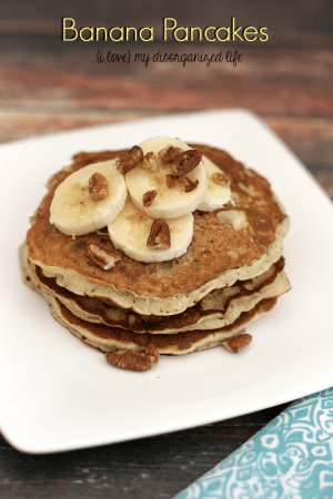 Banana Pancakes- sweet enough on their own- no syrup required! from {i love} my disorganized life