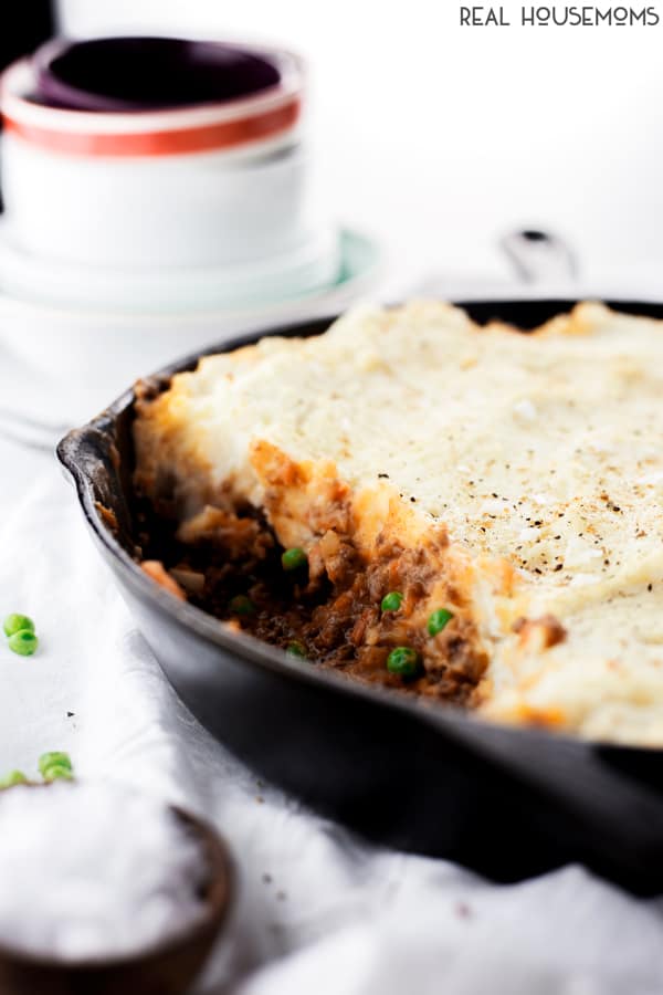 Comfort food doesn't have to take forever to make, just whip up this 20 MINUTE SHEPHERD'S PIE and enjoy!