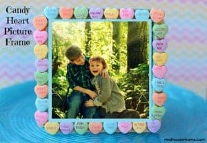 picture frame made with candy hearts