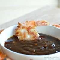 baked coconut shrimp in dipping sauce