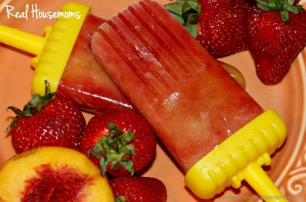 Strawberry Peach Popsicles | Real Housemoms