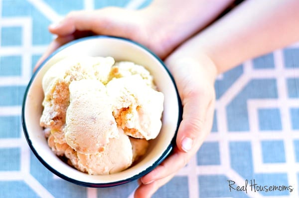 apple pie ice cream | Real Housemoms