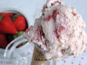 Roasted-Balsamic-Strawberry-Ricotta-Ice-Cream-1