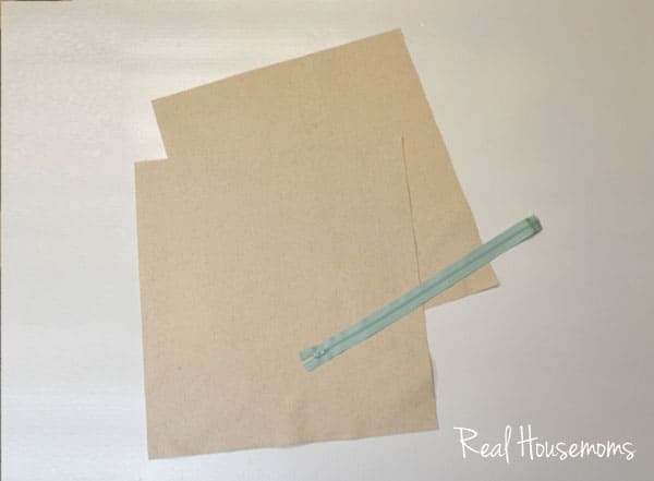 Sewing a Simple Folded Clutch | Hearts & Sharts for the Real Housemoms | www.realhousemoms.com