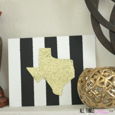 Feature Image Glitter state art with black and white stripes