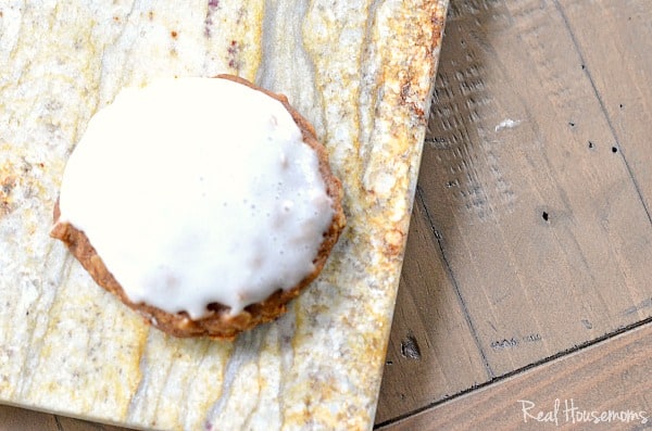 Pumpkin Oatmeal Cookies with Cream Cheese Icing | Real Housemoms