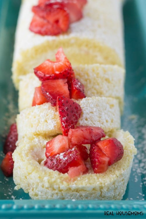 Vanilla Cake Roll with Strawberries | Real Housemoms