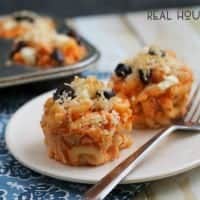 Greek Chicken Mac 'n Cheese Muffins | Real Housemoms