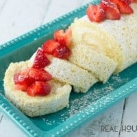 Vanilla Cake Roll with Strawberries | Real Housemoms