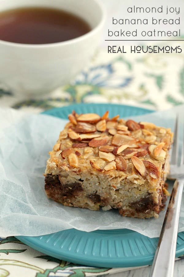 This healthy Almond Joy Banana Bread Baked Oatmeal with it's dark chocolate chunks, toasted almonds, and coconut only tastes like an indulgent breakfast treat!