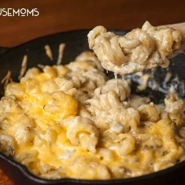 This rich, spicy and creamy Green Chile Mac n Cheese made with roasted Hatch green chile and a freshly shredded cheese sauce is the ultimate comfort food!