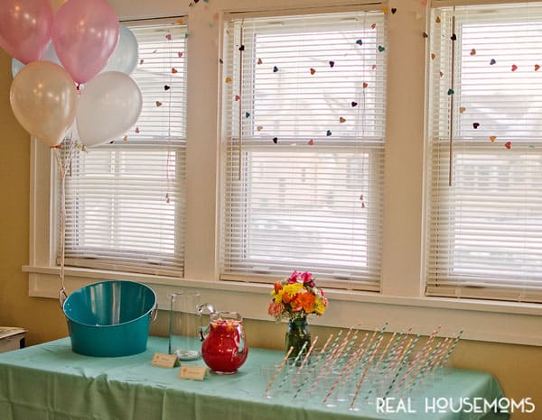 Our Hot Air Balloon Baby Shower is a unique gender-neutral party idea filled with lots of adorable favors, DIY project tutorials, free printables, games, decor and more!
