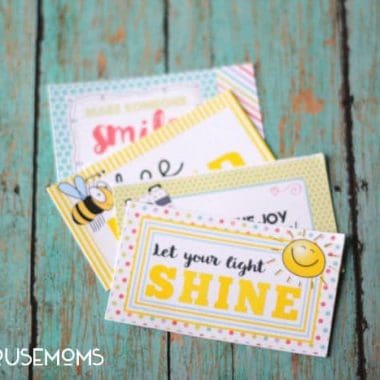 Let your children know that you are thinking of them while they are at school by adding Printable Lunch Box Notes to their bag lunch!