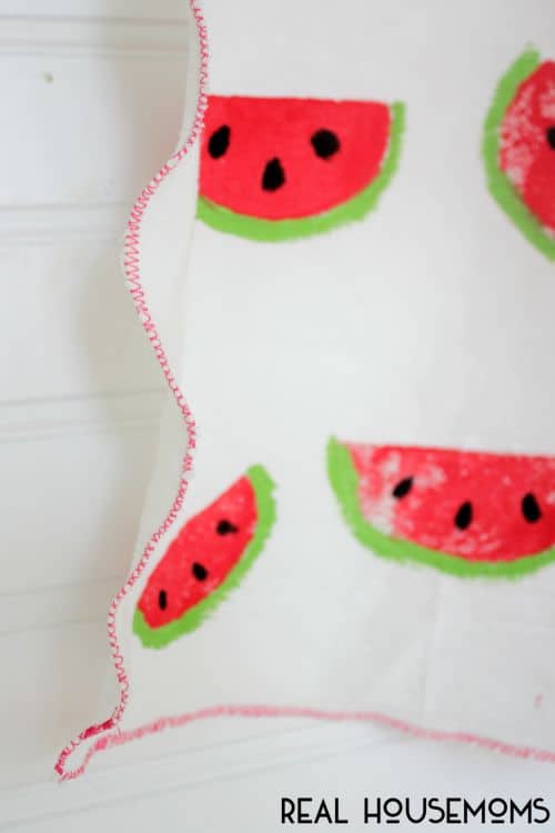 These Potato Stamped Watermelon Towels are a great activity for kids ... especially if you're looking for something new to do! 