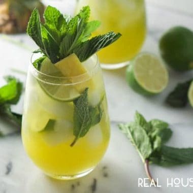 Skinny Sparkling Mint Pineapple Lemonade is light, refreshing and will quench your thirst for a tropical drink!