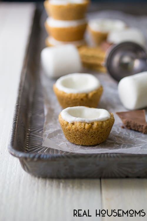 S'mores Sundae Cookie Cups are delicious, summery, two-bite desserts and are such a fun way to enjoy ice cream!