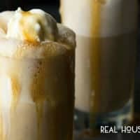Caramel Bourbon Root Beer Floats are fun and delicious adult root beer floats, and ready in 5 minutes!