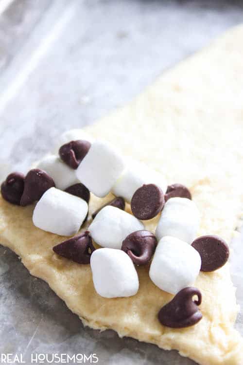 S'mores Crescent Rolls are flaky, delicious, and have all the taste of a s'mores for breakfast (or dessert)!