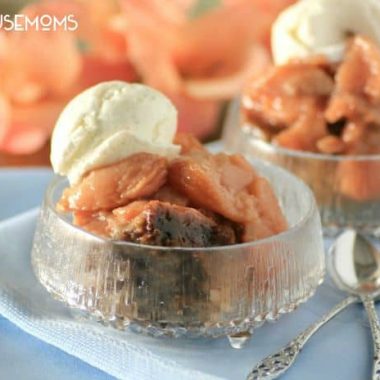 Peaches are so wonderful right now I had to make a Slow Cooker Peach Cobbler to capture all that summer goodness!