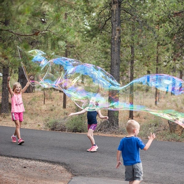 DIY GIANT BUBBLES for kids! Family Fun playtime with bubble toys