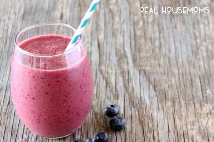 Summer Berry Smoothie ⋆ Real Housemoms