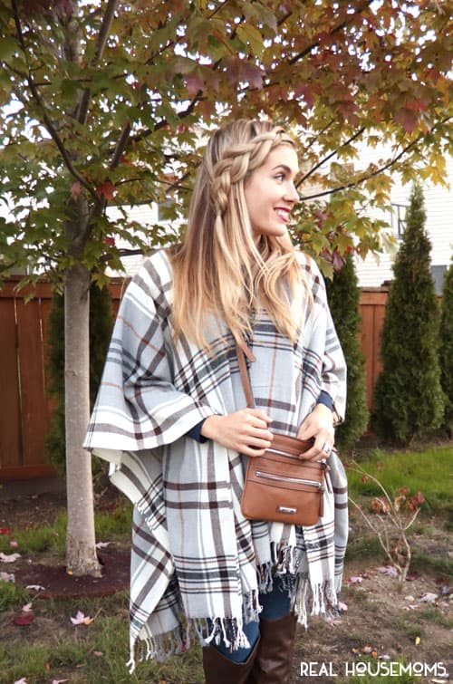 Jump on the Blanket Scarf trend and use this tutorial to make your own and work fall's coolest (and warmest) fashionable trends in 10 minutes or less!
