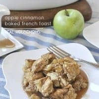 The entire family will love gathering around the table for this comforting Apple Cinnamon Baked French Toast breakfast!