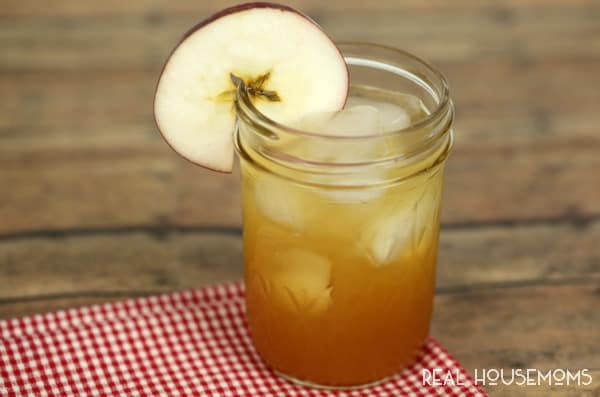 GINGER APPLE FIZZ is a delicicous mocktail everyone loves!