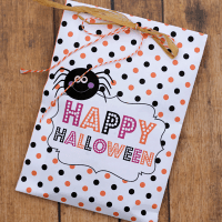 Printable Halloween Treat Bags are perfect for classroom Halloween parties!