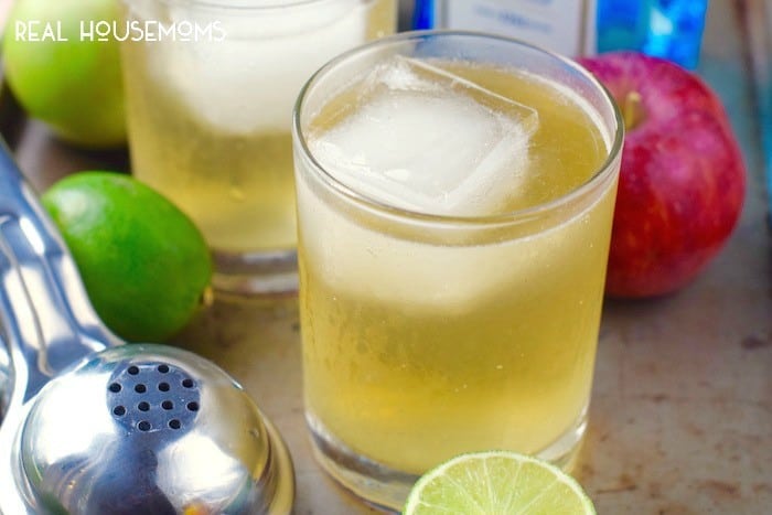 This Apple Tom Collins is crazy good! Maybe every cocktail should get a fall twist!