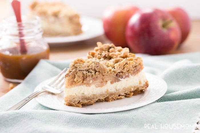 We all know an apple a day keeps the doctor away but what does more than one bring? This delicious APPLE CRISP CHEESECAKE!