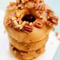 BAKED PECAN PRALINE DONUTS are simple, easy, and taste better than any donut you can get at the donut shop!