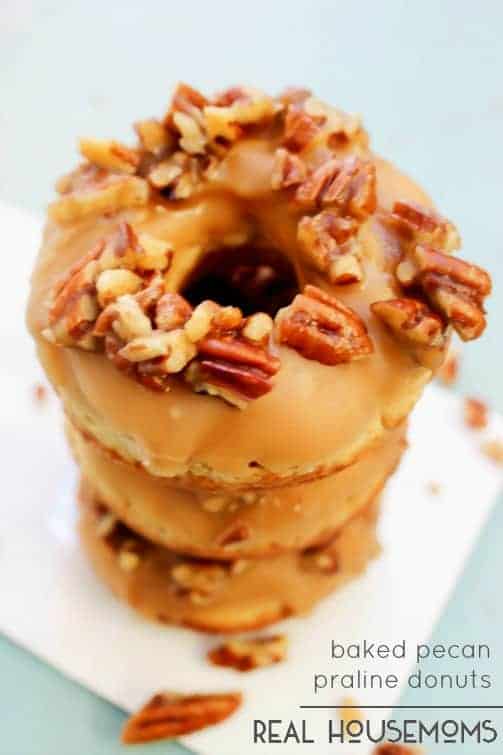 BAKED PECAN PRALINE DONUTS are simple, easy, and taste better than any donut you can get at the donut shop!