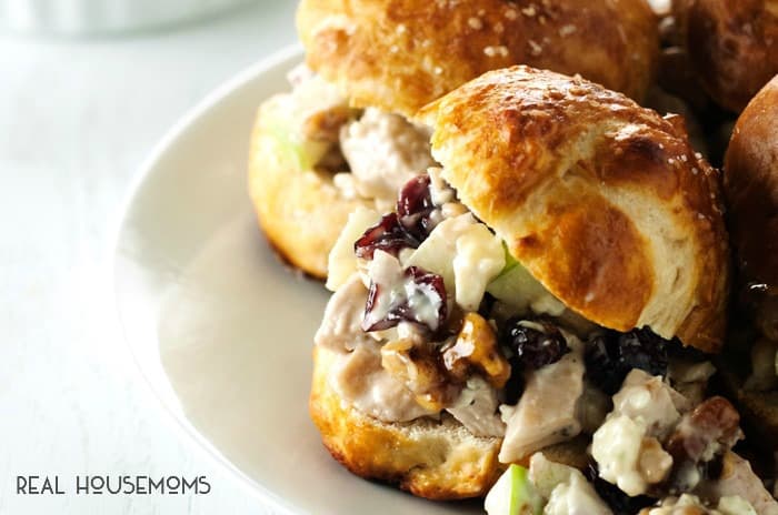 Serve a few or serve a crowd with these simple and delicious BALSAMIC CHICKEN SALAD SANDWICHES!