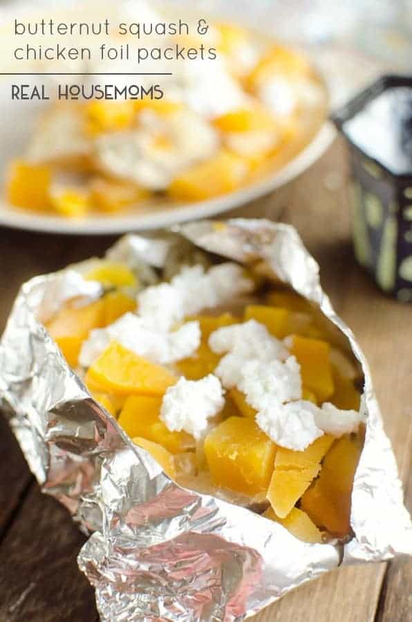 BUTTERNUT SQUASH & CHICKEN FOIL PACKETS are an easy and healthy fall dinner you can make ahead to throw on the grill or pop in your oven!