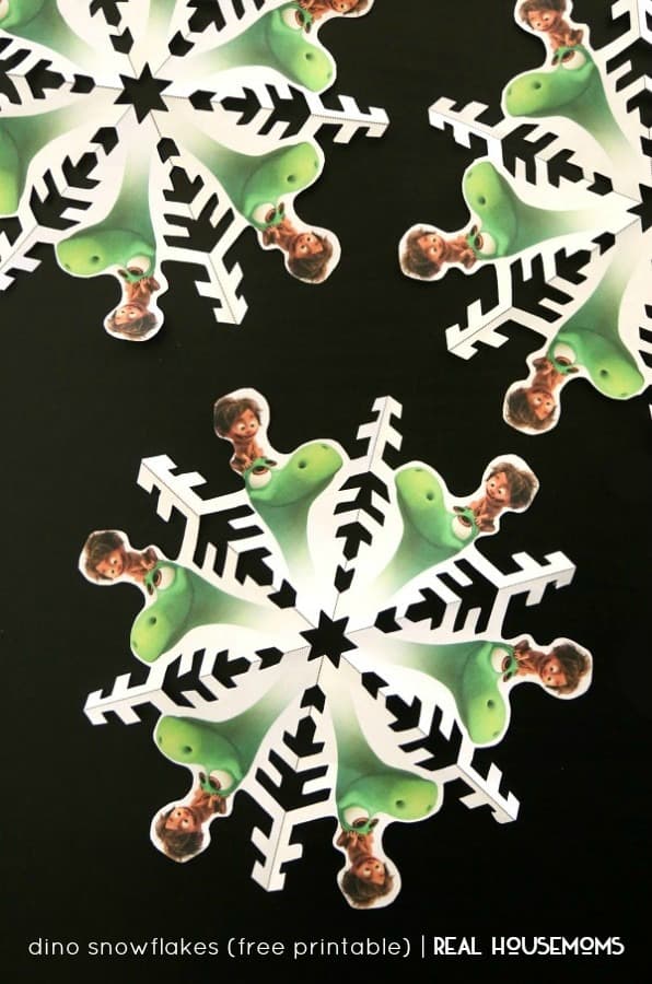 Every kid I know loves decorating the house with snow flakes in winter. Now you can bring ther love of dinosuars and winter together with DINO SNOWFLAKES!