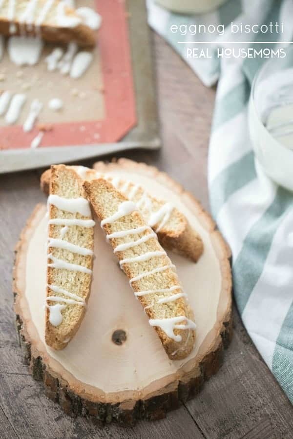 EGGNOG BISCOTTI are a crunchy, sweet cookies with a hint of nutmeg drizzled with a simple eggnog glaze!