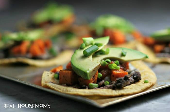No untensils neded when you make these ROASTED SWEET POTATO TOSTADAS! They're the ultimate finger food!