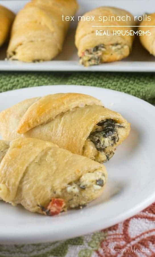 TEX MEX SPINACH ROLLS are easy, yummy, zesty appetizers with a buttery, flaky crescent roll filled with a creamy, cheesy, and spicy spinach dip!