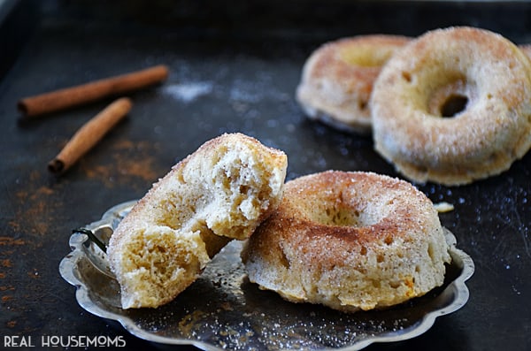 BAKED SNICKERDOODLE DONUTS are loaded with cinnamon sugar goodness for a sweet and tasty reason to break your New Year's resolution!