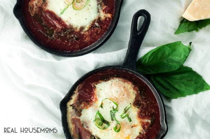This SINGLE SERVING SHAKSHUKA is the perfect meal when you're eating for one, and is ready to eat in less than 20 minutes!