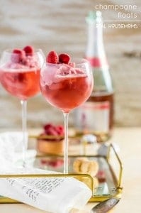 CHAMPAGNE FLOATS are the perfect sweet treat for Valentine's Day! Only two ingredients!