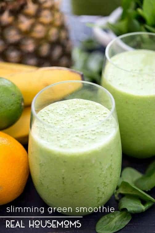 Jumpstart your morning with a healthy, fiber-packed, protein rich SLIMMING GREEN SMOOTHIE!