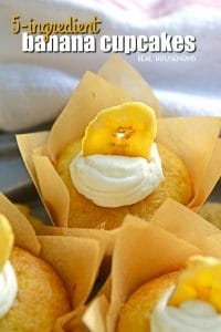 Are you ready to make the easiest cupcakes known to man? 5 Ingredient Banana Cupcakes are a fabulous alternative to making banana bread with overly ripe bananas!