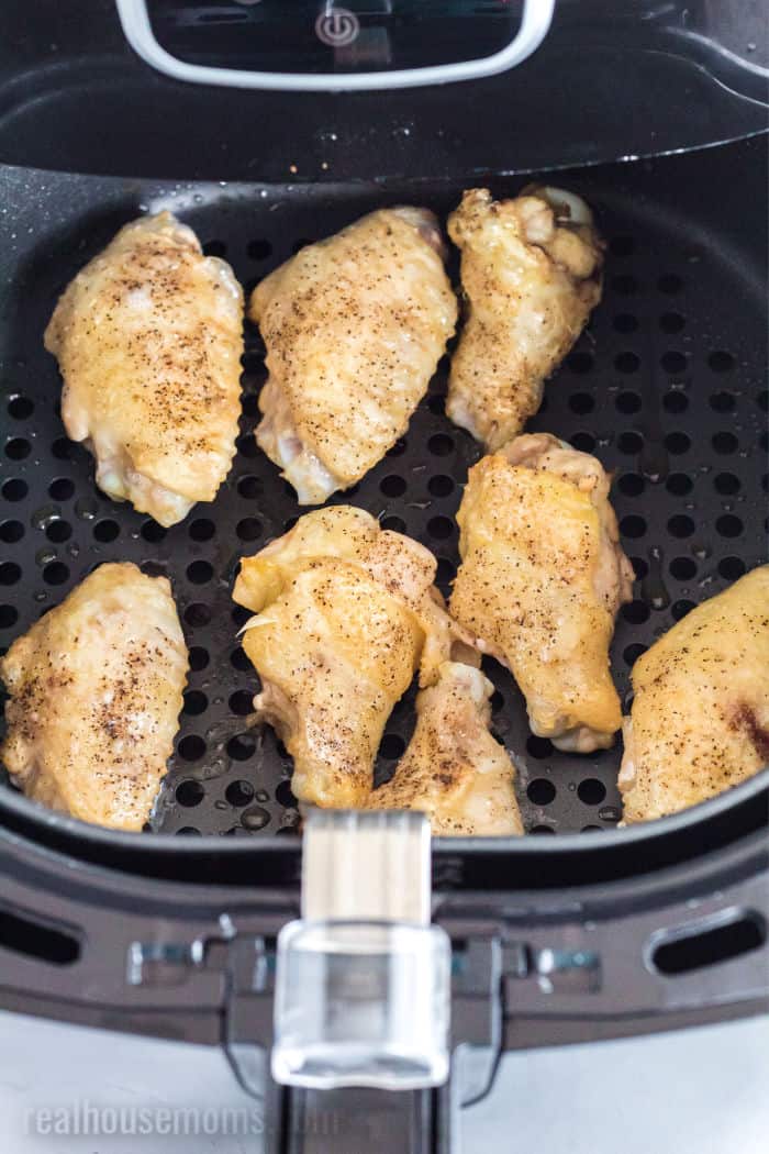 chicken wings cooked in an air fryer