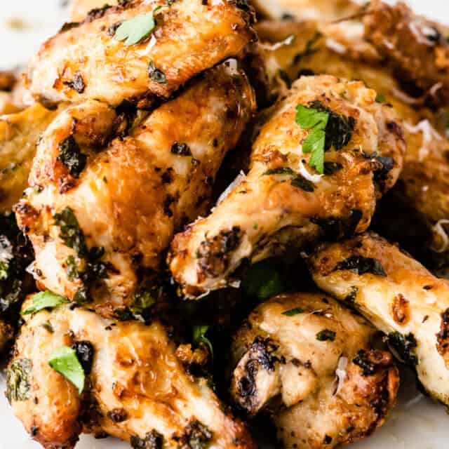 Air Fryer Garlic Parmesan Chicken Wings ⋆ Real Housemoms