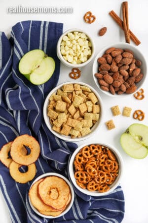 Apple Cinnamon Snack Mix ⋆ Real Housemoms