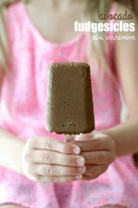 AVOCADO FUDGESICLES are a creamy, chocolaty, guilt-free treat made with just five ingredients that you can feel good about eating!