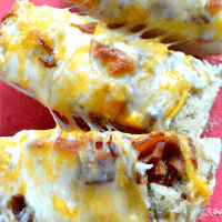 Bacon Ranch Cheesy Bread ⋆ Real Housemoms