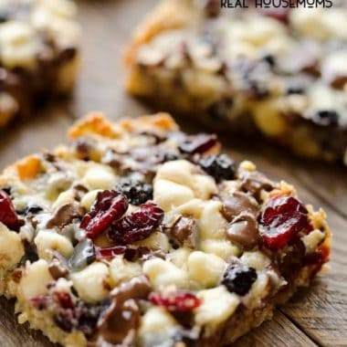 BERRY CHOCOLATE MAGIC BARS are an amazingly easy and delicious treat that combines berries and chocolate for a fun twist on a classic dessert!